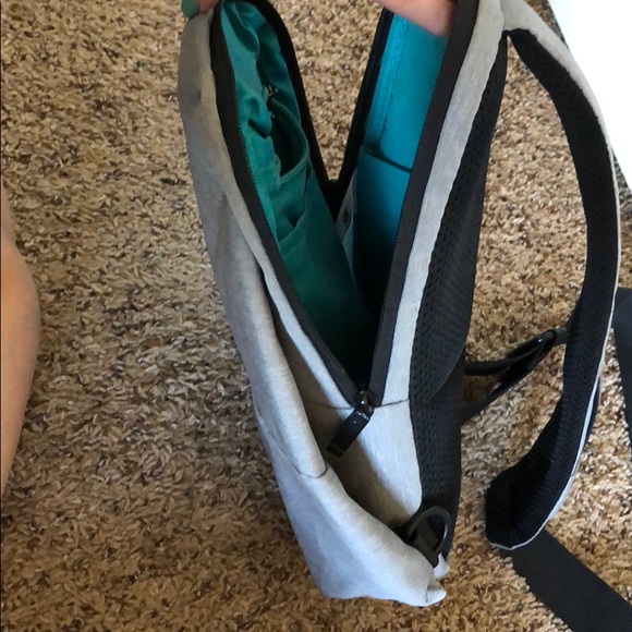 Backpack - Picture 5 of 7